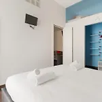 Guesthost - Cozy Balcony Meda * Milano