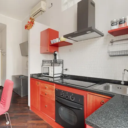 Guesthost - Cozy Balcony Meda Appartement *