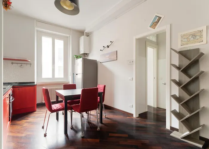 Guesthost - Cozy Balcony Meda شقة ميلان