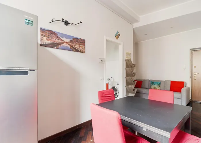 Guesthost - Cozy Balcony Meda شقة ميلان